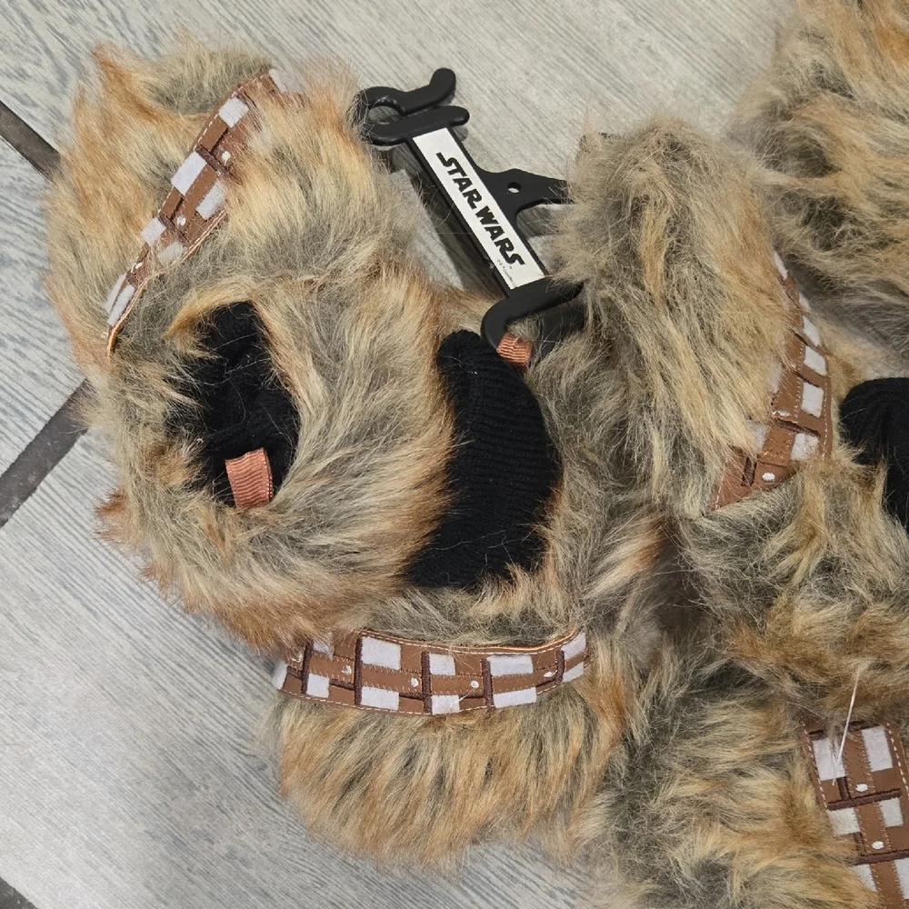 Star Wars Chewbacca‎ Faux Fur Slippers – NWT